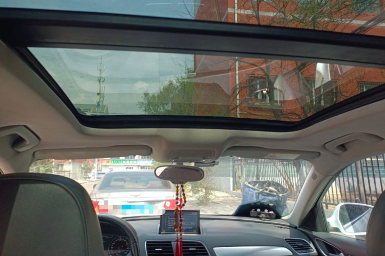 Used Audi Q3 2015 35 TFSI Comfort Model Headliner