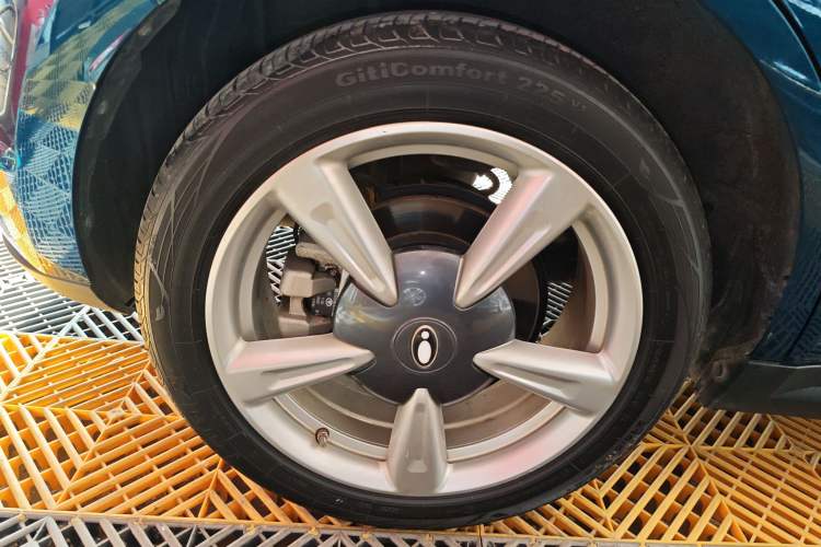 Used ORA Good Cat 2023 401 km Standard Range Luxury Version Lithium Iron Phosphate
