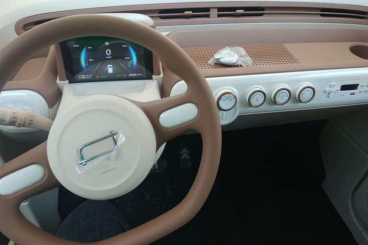 Used Bestune Pony 2026 Model 222km Cute Horse Plus Interior 2