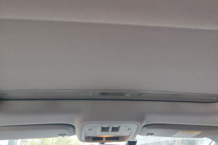 Used Chevrolet Cruze 2018 320 Automatic Pioneer Sunroof Edition Headliner