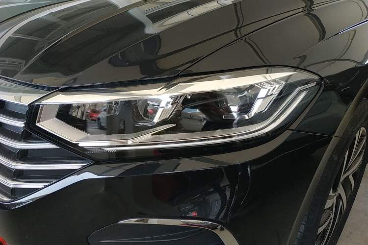 Used Volkswagen Lavida 2023 1.5L Automatic 5 Million Edition Left Front Headlight