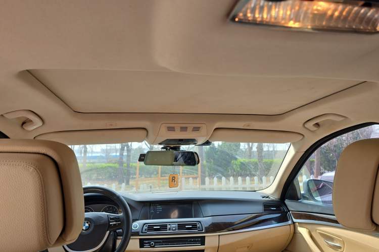 Used BMW 5 Series 2011 523Li Leading Model