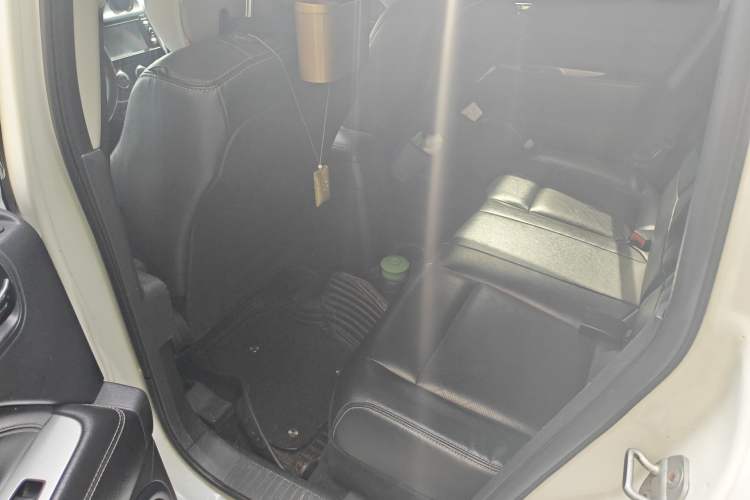 Used Jeep Compass 2013 2.0L two-wheel drive luxury version Left Rear Seat