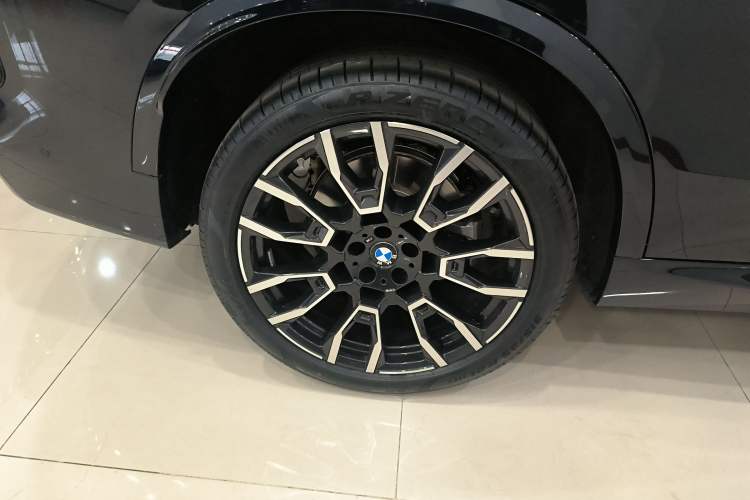 Used BMW X5 2023 xDrive 40Li M Sport Night Edition Package
