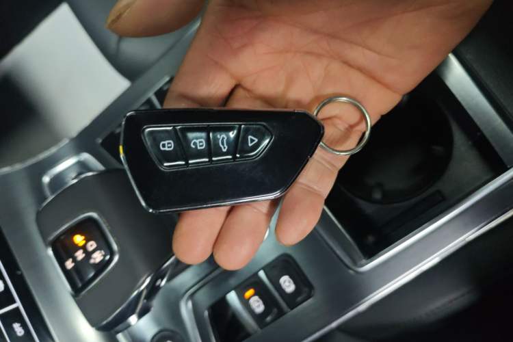 Used Hongqi H5 2020 1.8T Automatic ZhiLian QiYun Edition
