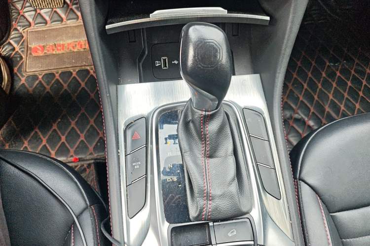 Used MG HS 2019 20T Automatic Two-Wheel Drive Trophy Super Sport Version China VI Standard
