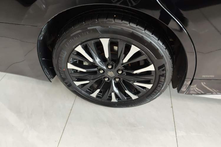 Used Toyota Vellfire 2024 Crown Dual-Engine 2.5L Supreme Executive Edition Right Rear Wheel Hub