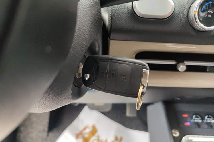 Used Wuling Bingo 2023 203km Light Edition Interior 1