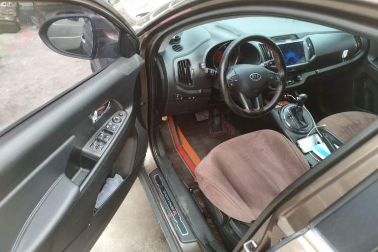 Used Kia Sportage R 2012 2.0L Automatic Two-Wheel Drive NAVI
