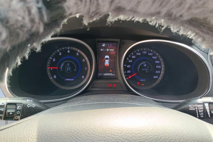 Used Hyundai Santa Fe 2013 2.4L Automatic Two-Wheel Drive Smart Version