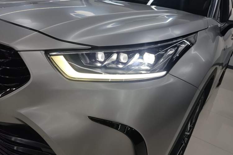 Used Toyota Crown Kluger 2021 2.5L HEV Four-Wheel Drive Flagship Edition
