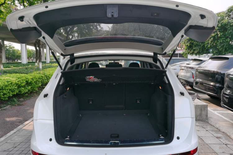 Used Audi Q5 2017 40 TFSI Technology Edition Trunk