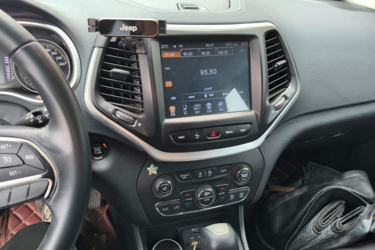 Used Jeep Cherokee 2016 2.4L Leading Edition