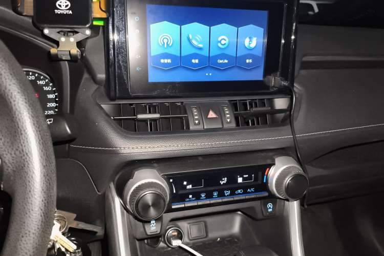 Used Toyota RAV4 2021 2.0L CVT Two-Wheel Drive Urban Edition
