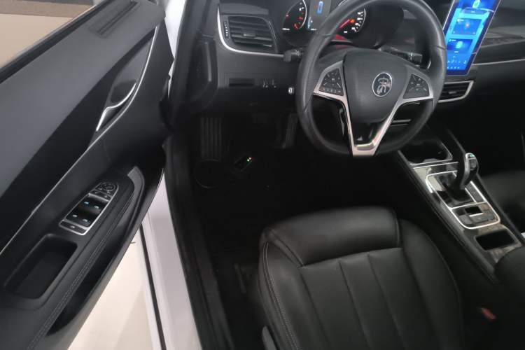 Used BYD Song MAX 2019 1.5T Automatic Smart Connect Ruiyi Sunroof Model 7 Seats China VI Standard
