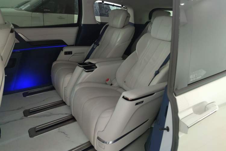 Used Buick Century 2023 2.0T Six-Seater Yinshi Edition