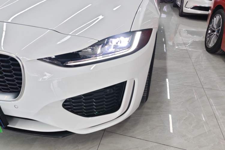 Used Jaguar XEL 2024 2.0T 250 PS R-DYNAMIC S Advanced Sport Edition Left Front Headlight