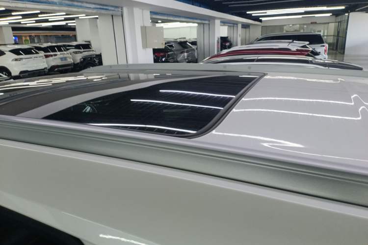 Used Cadillac XT5 2021 28T Luxury Model