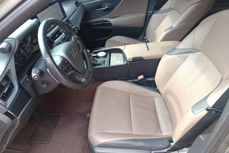 Used Lexus ES 2022 300h Deluxe Edition