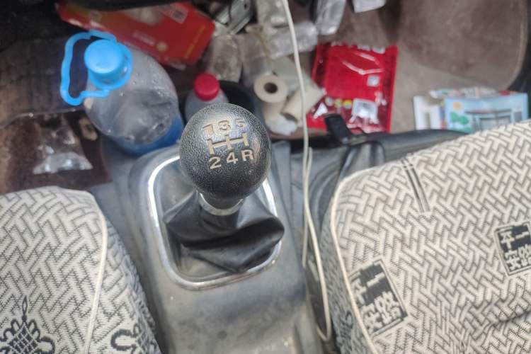 Used CHANGAN KAICHENG Ruixing M60 2020 1.5L Standard Version China VI 6-Seater DAM15KR Gear Lever