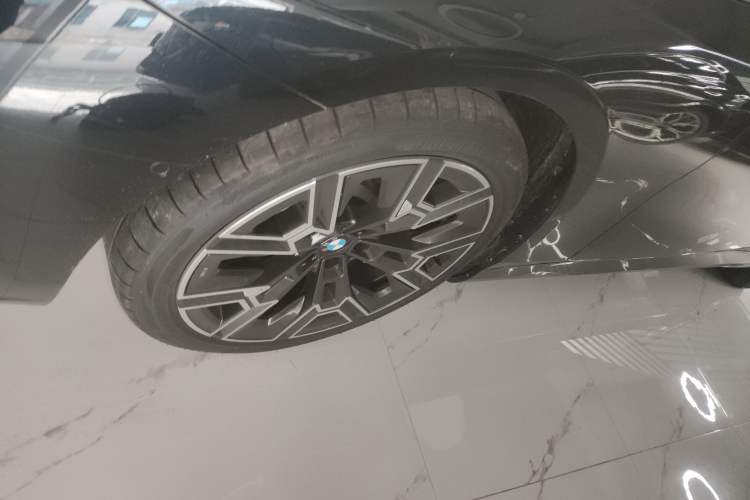 Used BMW 5 Series 2026 Facelift Model 530Li Luxury Edition M Sport Package Exterior 2