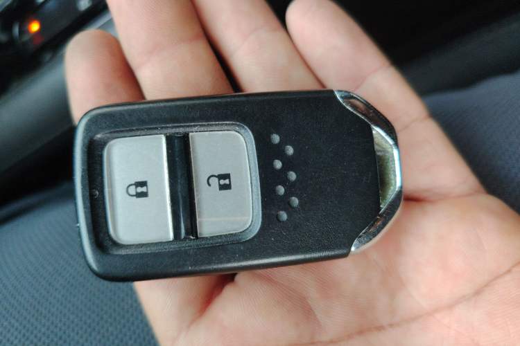 Used Honda Vezel 2016 1.8L CVT Front-Wheel Drive Pioneer Edition