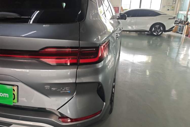 Used BYD Song PLUS New Energy 2025 EV Intelligent Driving Edition 520km Luxury Model
