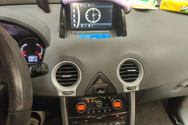 Used Renault Koleos 2014 Revised Version 2.5L Two-Wheel Drive Urban Edition
