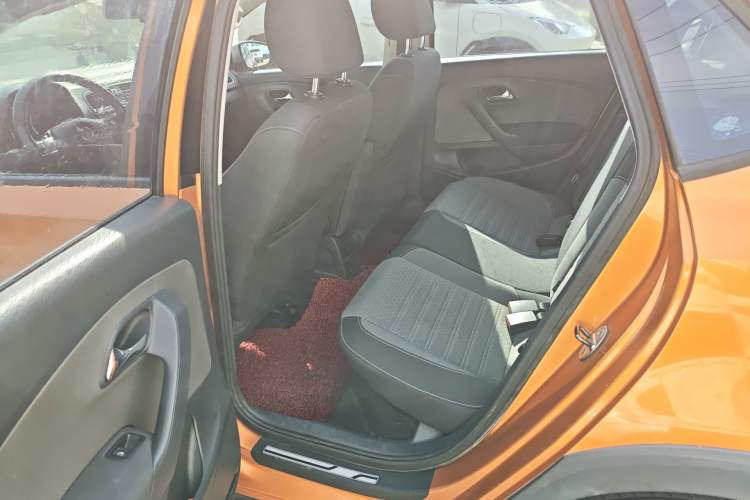 Used Volkswagen Polo 2014 1.6L Cross Polo Automatic Left Rear Seat