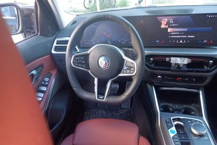 Used BMW i3 2025 eDrive 35 L Steering Wheel