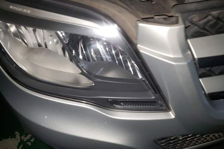 Used Mercedes-Benz GLK-Class 2013 GLK 300 4MATIC Dynamic Sunroof Model