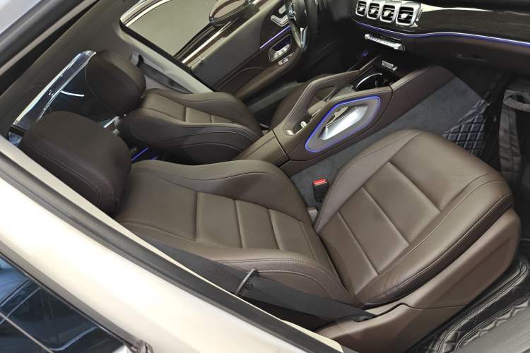 Used Mercedes-Benz GLE 2020 Restyled GLE 350 4MATIC Fashion Edition Right Front Seat