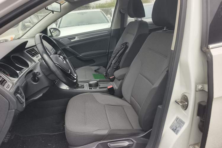 Used Volkswagen Golf 2015 1.4TSI Automatic Comfort Model
