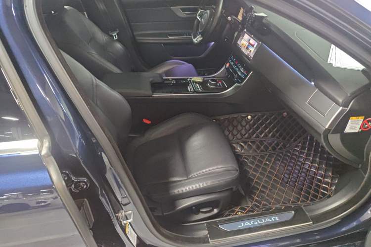 Used Jaguar XFL 2018 XFL 2.0T 250 PS Luxury Edition