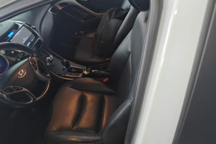 Used Hyundai Elantra (5th Generation / Langdong) 2013 1.6L Automatic Luxury Model
