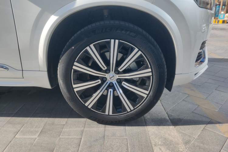 Used Volvo XC90 2023 B5 SmartDrive Luxury Edition 5 Seats