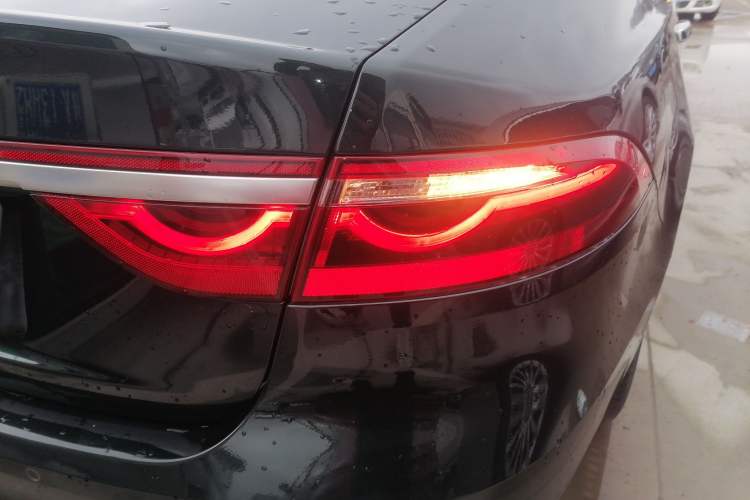 Used Jaguar XFL 2021 XFL 2.0T P250 Two-Wheel-Drive Luxury Deluxe Edition
