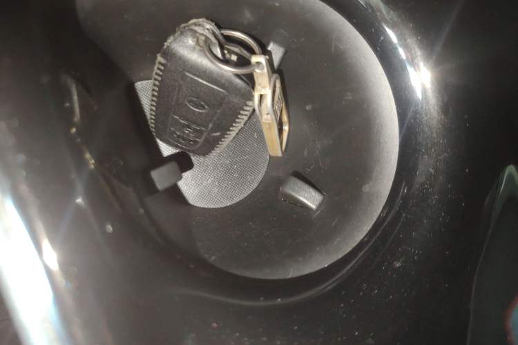 Used Toyota C-HR 2018 2.0L Leading with Sunroof China VI Standard
