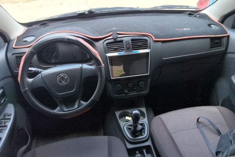 Used Dongfeng Fengon 330 2014 1.5L Manual Utility Version DK15