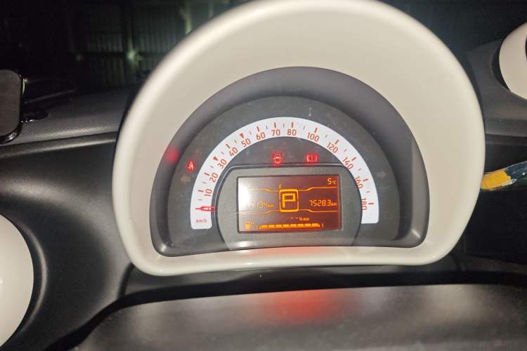 Used smart forfour 2018 1.0L 52 kW Dynamic Edition