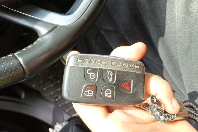 Used Land Rover Range Sport 2017 3.0 SC V6 SE Vehicle Key