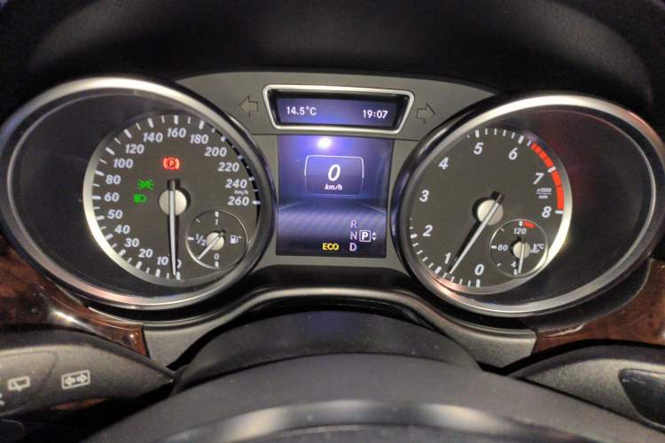 Used Mercedes-Benz M-Class 2015 ML 400 4MATIC Dynamic Model
