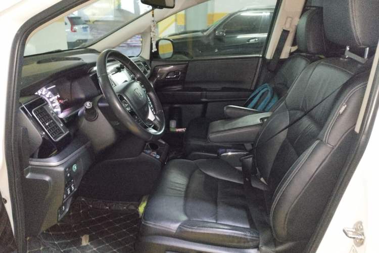 Used Honda Elysion 2016 2.4L Supreme Edition
