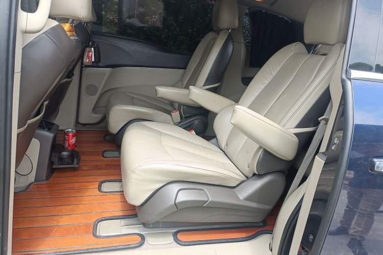 Used Buick GL8 2011 3.0L GT Luxury Business Haoya Edition Left Rear Seat