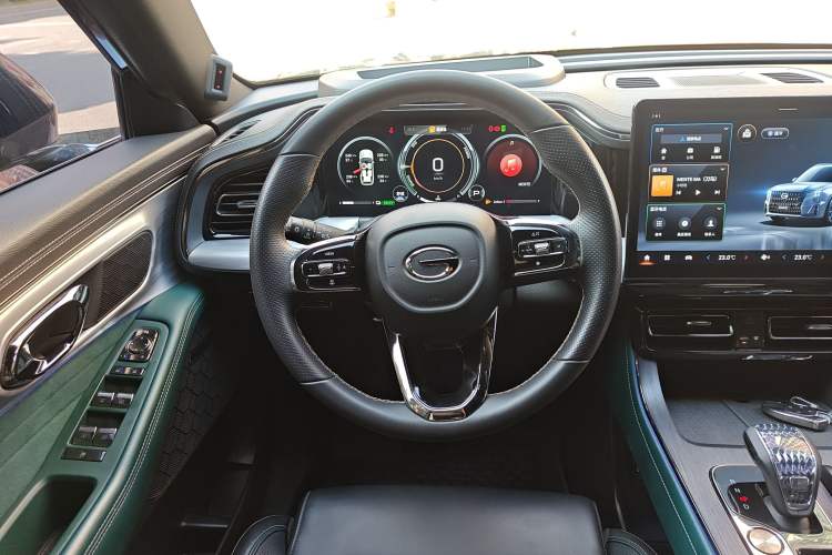 Used GAC Trumpchi GS8 2022 Double-Energy Series 2.0TM Two-Wheel Drive Prestige Edition (6 Seats) Steering Wheel