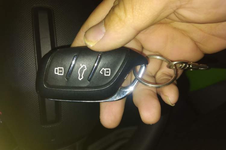 Used Roewe Clever 2021 302 km New Four-Seater Super-Efficient Version