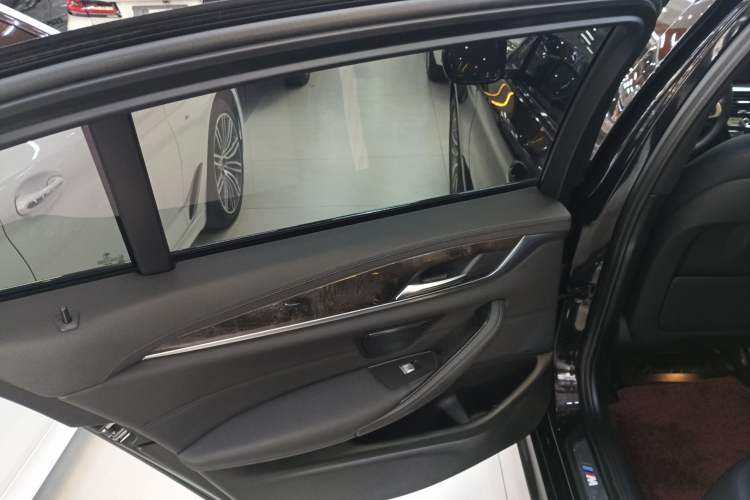 Used BMW 5 Series 2018 525Li M Sport Package
