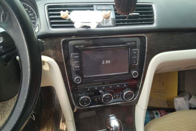 Used Volkswagen Passat 2014 3.0L V6 DSG Flagship Edition