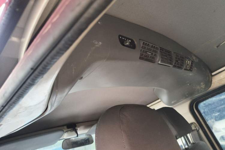 Used Wuling Rongguang 2020 1.5L Extended Basic Version China VI Standard L3C Headliner