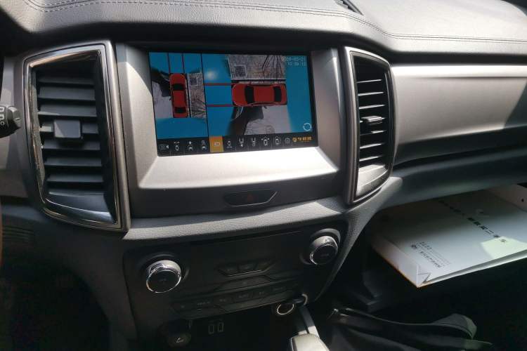 Used Ford Everest 2017 2.0T Gasoline Automatic 4x4 Luxury Edition 7 Seats
